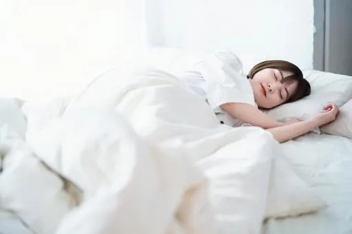 低気圧で不眠になる？眠れない夜の原因と整え方 〜天気に左右される心と体を、優しく整える方法〜/袖ケ浦/リラクゼーション整体Re.Body