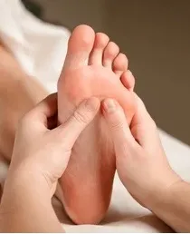 寒暖差でなんだか不調…今の時期こそリフレ(足つぼ)がおすすめな理由/袖ケ浦/リラクゼーション整体Re.Body